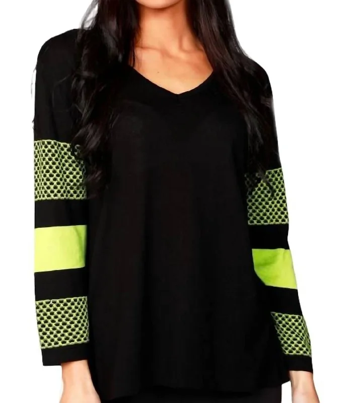 Sports Team Knit Tops3/4 Sleeve V-Neck Sweater In Black/kiwi