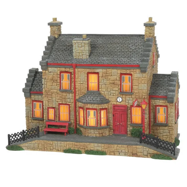 Dept56 Harry Potter Village Hogsmeade Station Lighted Building