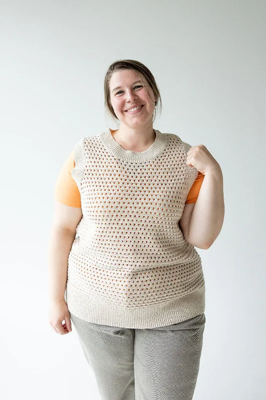 CROCHET KNIT SWEATER VEST IN CREAM