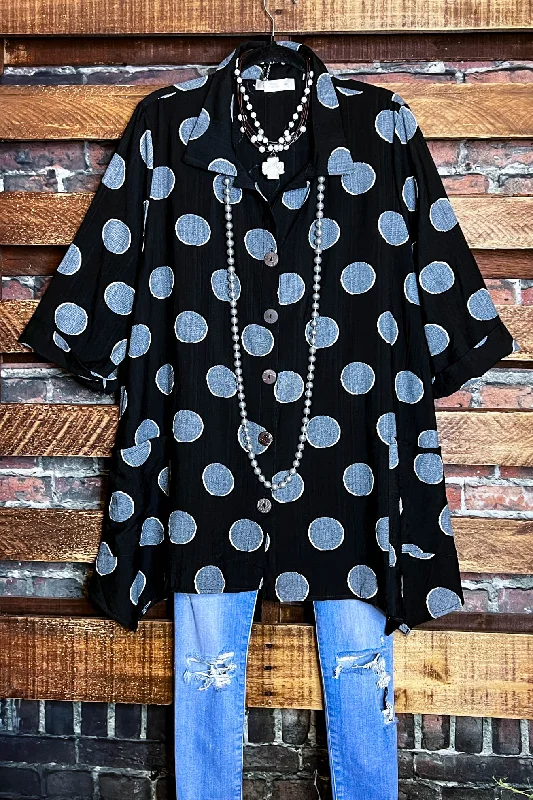 TunicTopVortexA DARLING LOOK POLKA DOT SHIRT TUNIC IN BLACK