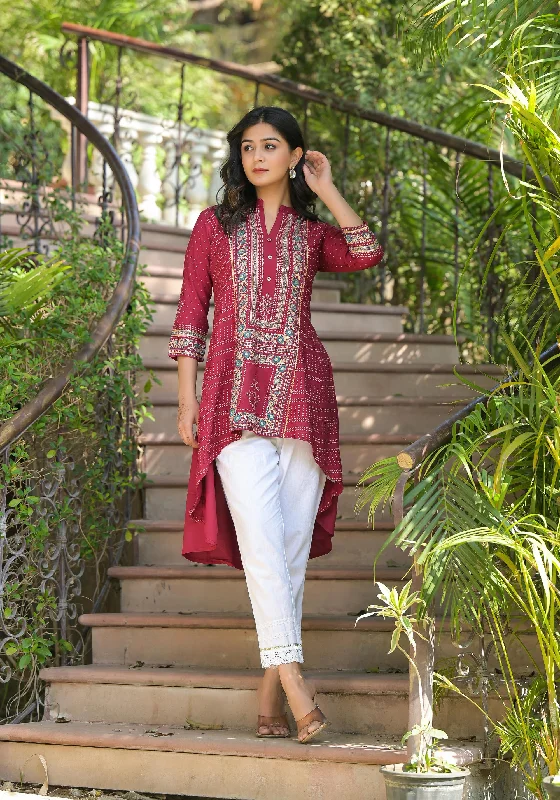 TunicTopTerraMaroon Bandhani Printed Liva Rayon Tunic With Sequins & Thread Work