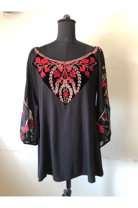 TunicTopHydraVintage Collection Joyful Black Embroidered Tunic